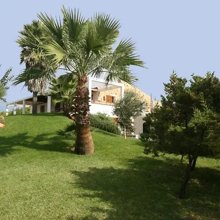 Sleeps 6 Wifi Villa *