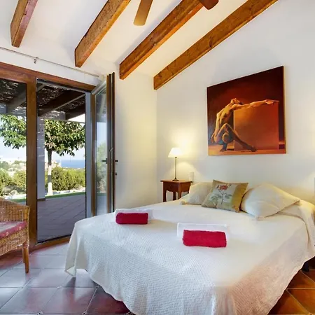 Sleeps 6 Wifi Villa Cala Morell